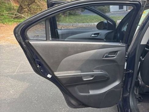 Used 2015 Chevrolet Sonic LT image 17