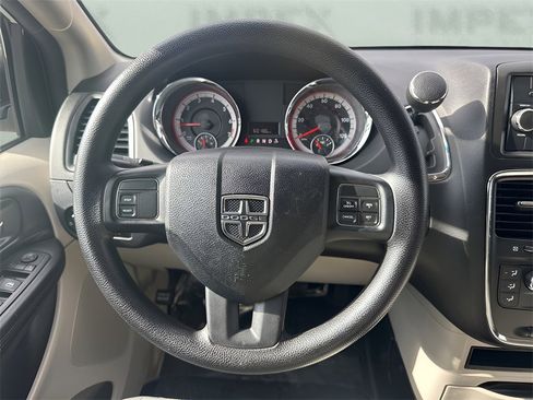 Used 2013 Dodge Grand Caravan SE image 12