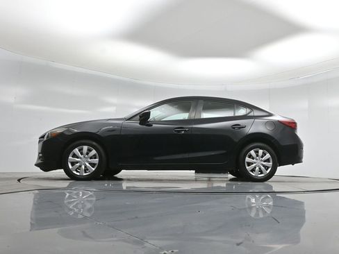 Used 2018 MAZDA MAZDA3 Sport image 8