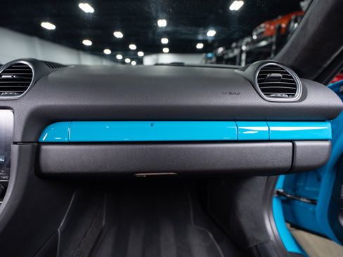 Used 2021 Porsche 718 Cayman GT4 RWD image 61