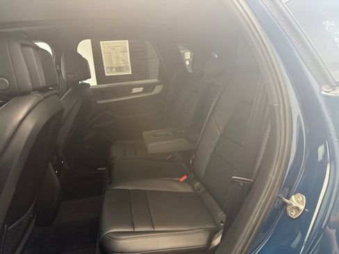 Certified 2025 Porsche Cayenne AWD/4WD image 9