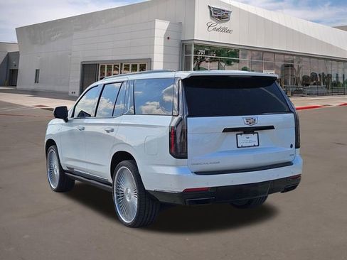 Certified 2025 Cadillac Escalade Sport Platinum w/ LPO, Floor Liner Package AWD/4WD image 4