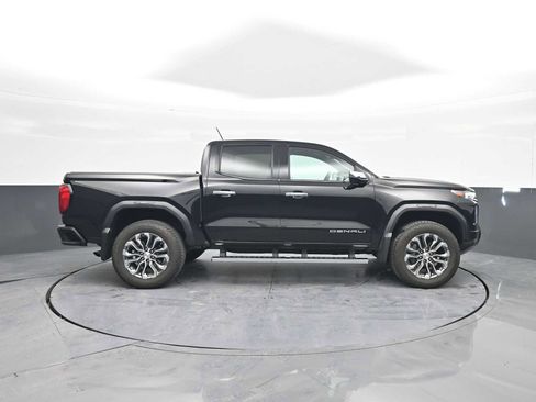 Used 2023 GMC Canyon Denali image 9