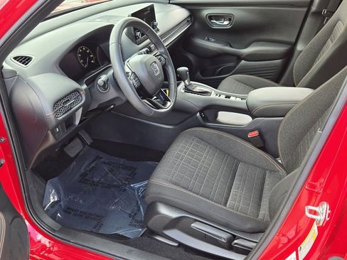 Certified 2025 Honda HR-V Sport image 10