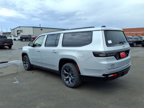 New 2026 Jeep Grand Wagoneer L Limited AWD/4WD image 2