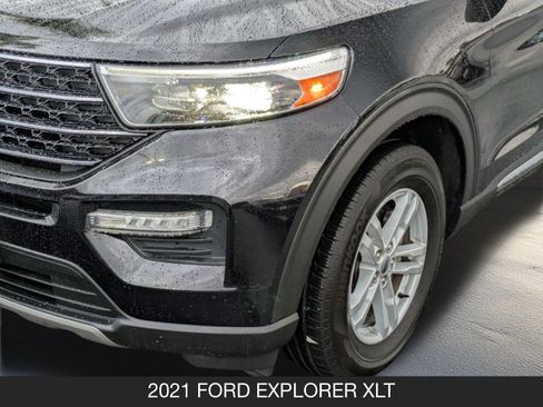 Used 2021 Ford Explorer XLT w/ Equipment Group 202A image 10
