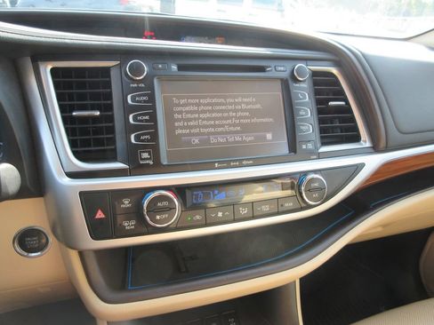 Used 2019 Toyota Highlander Limited AWD/4WD image 31