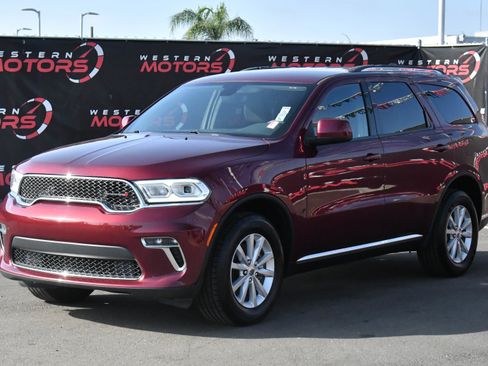 Used 2022 Dodge Durango SXT image 3