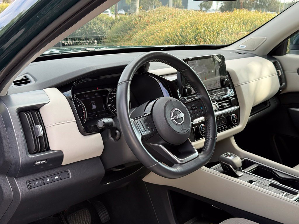 Used 2024 Nissan Pathfinder SL w/ SL Premium Package FWD image 10