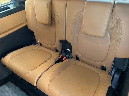 New 2025 Volkswagen ID. Buzz Pro S image 13