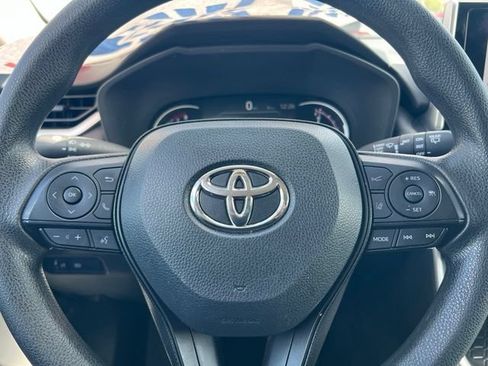 Used 2025 Toyota RAV4 XLE FWD image 21