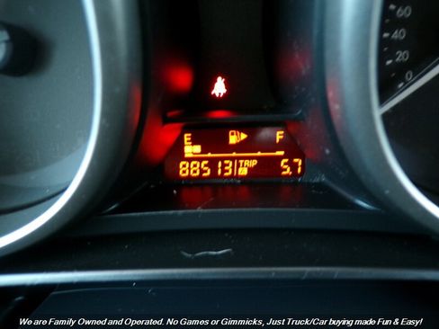 Used 2011 MAZDA MAZDA3 i Touring FWD image 9
