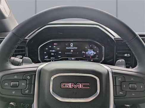 Used 2025 GMC Sierra 1500 SLT w/ SLT Premium Plus Package image 28