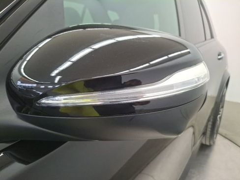 Used 2025 Mercedes-Benz GLE 350 4MATIC image 80