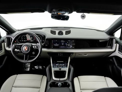 New 2026 Porsche Cayenne Coupe AWD/4WD image 21