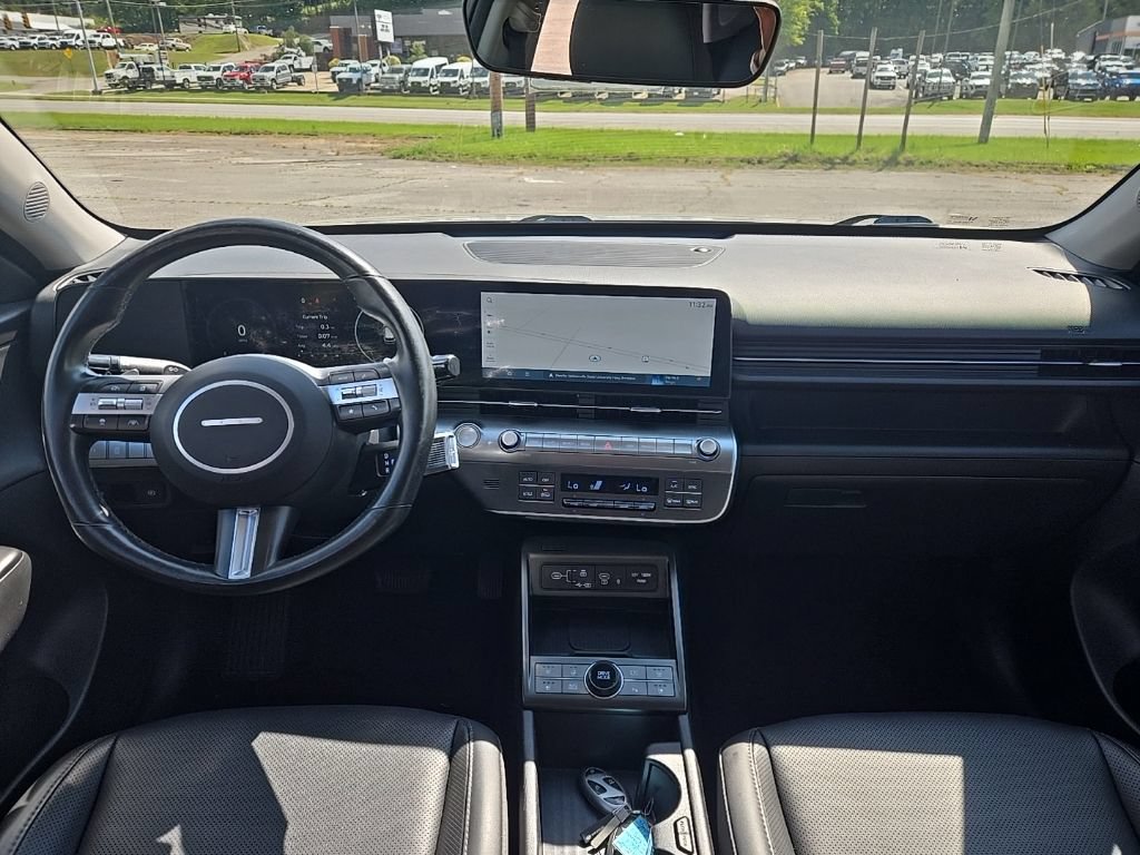 Used 2024 Hyundai Kona Limited FWD image 3