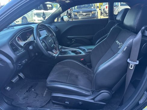 Used 2018 Dodge Challenger SRT Hellcat image 5