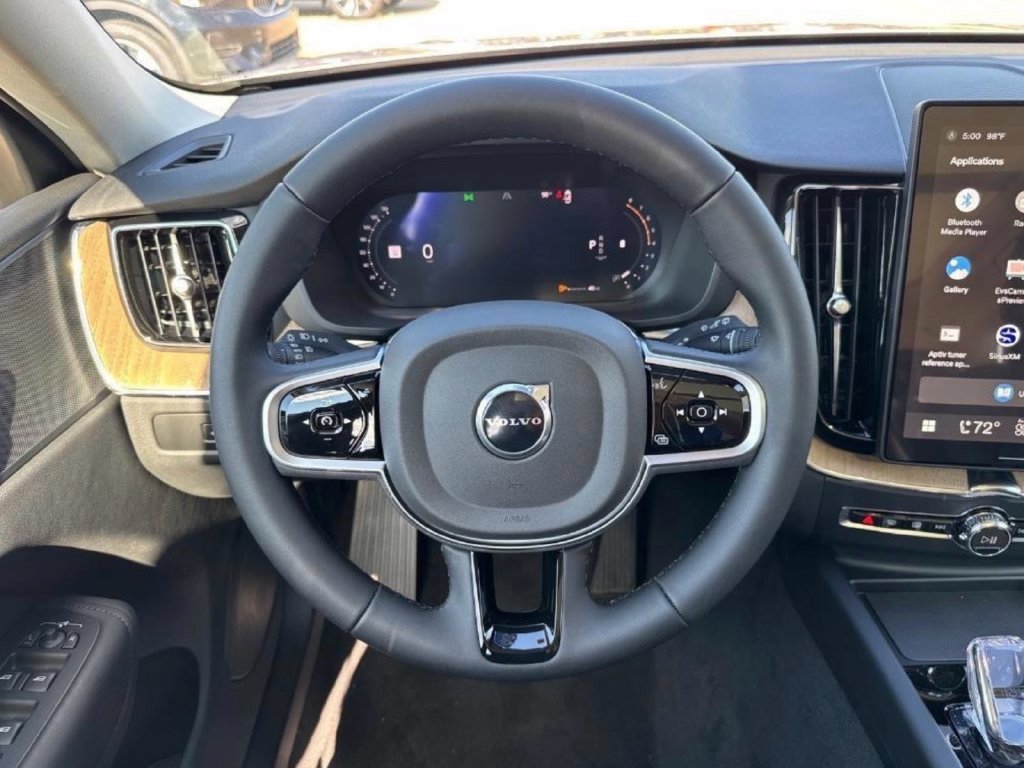 Certified 2026 Volvo XC60 B5 Plus w/ Protection Package Premier AWD/4WD image 6