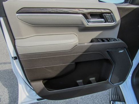 New 2026 GMC Sierra 1500 SLT w/ SLT Premium Package image 14