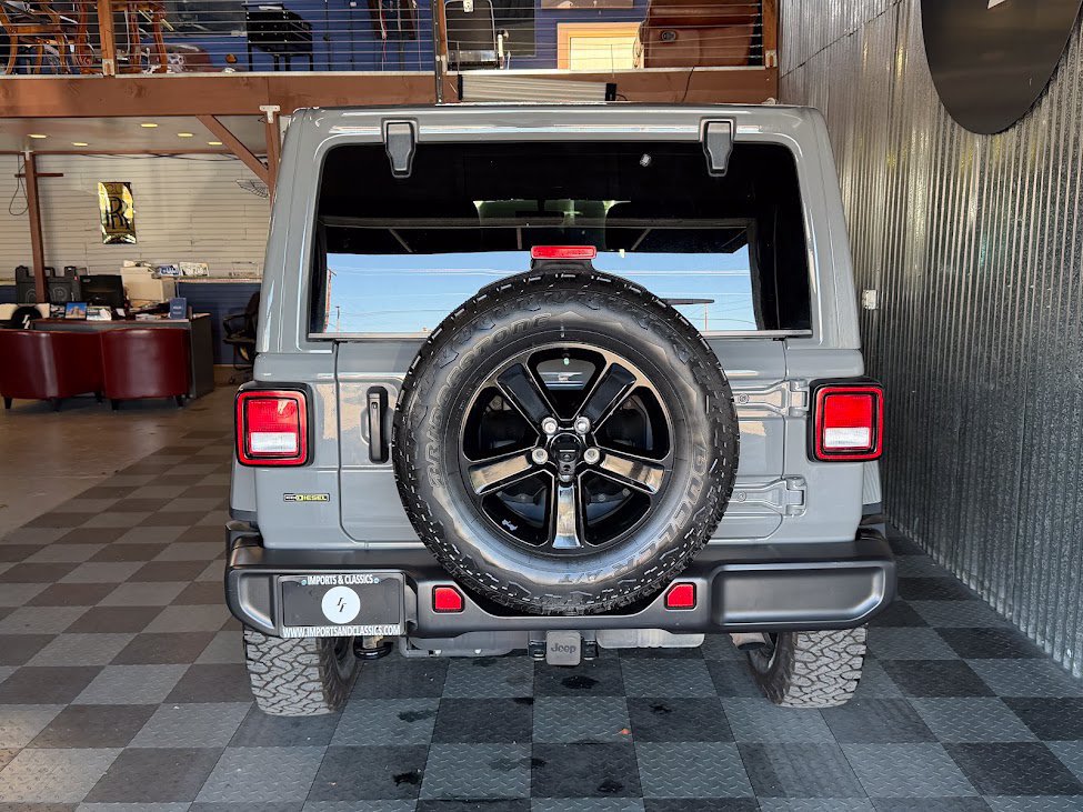 Used 2021 Jeep Wrangler Unlimited Sahara AWD/4WD image 6