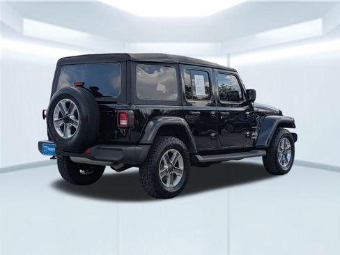 Used 2022 Jeep Wrangler Unlimited Sahara image 6