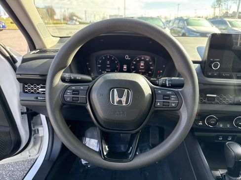 Used 2024 Honda Accord EX image 18