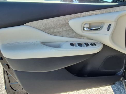 Used 2024 Nissan Murano SL image 10