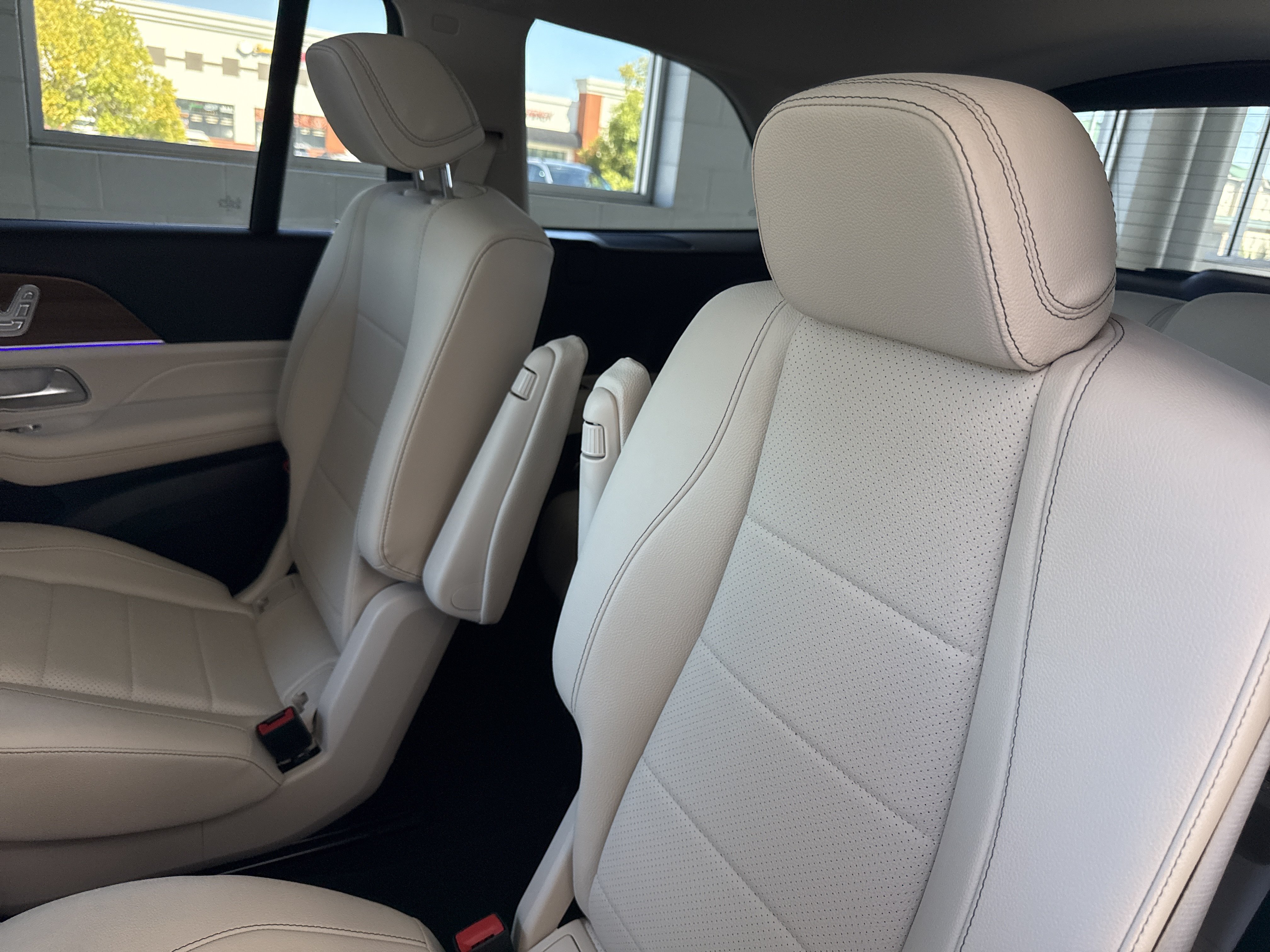 Certified 2024 Mercedes-Benz GLS 450 4MATIC image 28