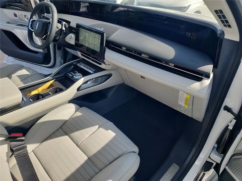 New 2026 Lincoln Nautilus Reserve AWD/4WD image 26