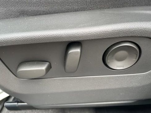 Used 2025 Buick Envision Preferred AWD/4WD image 14