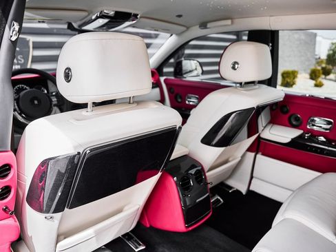 Used 2023 Rolls-Royce Phantom Sedan RWD image 52