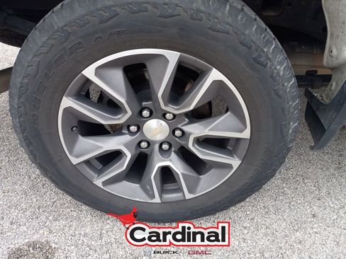 Used 2022 Chevrolet Silverado 1500 LT image 4