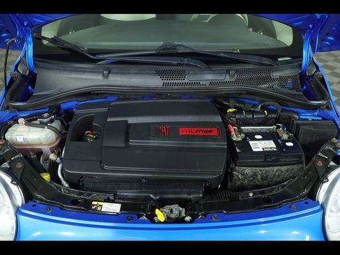 Used 2015 FIAT 500 Pop image 10