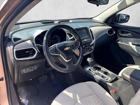 Used 2018 Chevrolet Equinox LS image 11