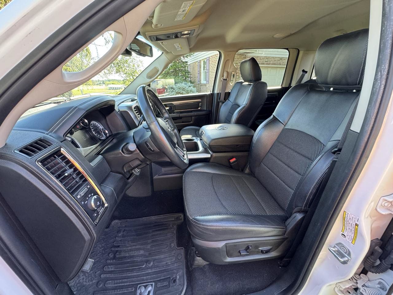 Used 2018 RAM 2500 Big Horn w/ Sport Appearance Group AWD/4WD image 11