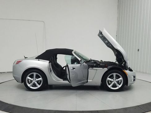 Used 2009 Saturn Sky w/ Premium Trim Package RWD image 16