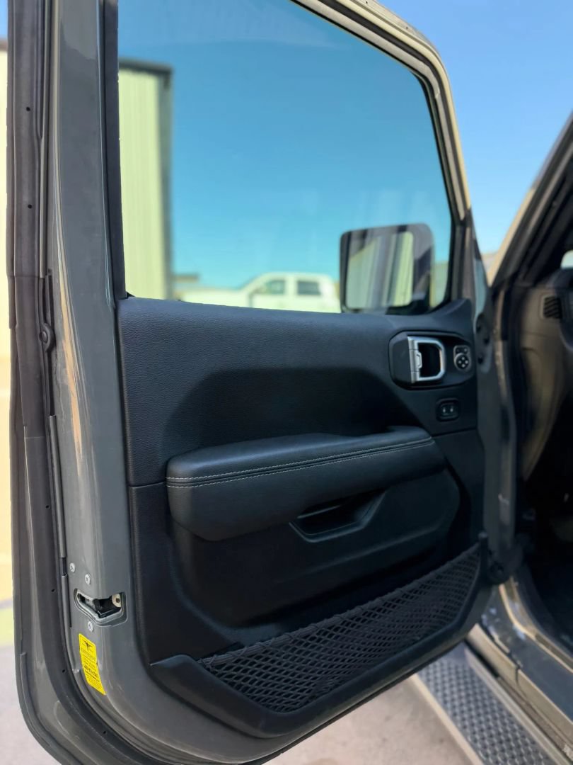 Used 2023 Jeep Wrangler Unlimited Sahara w/ Cold Weather Group AWD/4WD image 26