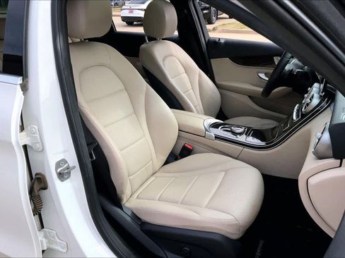 Used 2020 Mercedes-Benz C 300 4MATIC Sedan image 7