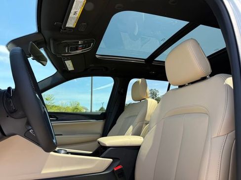New 2026 Jeep Grand Cherokee Limited w/ Limited Altitude Package AWD/4WD image 23