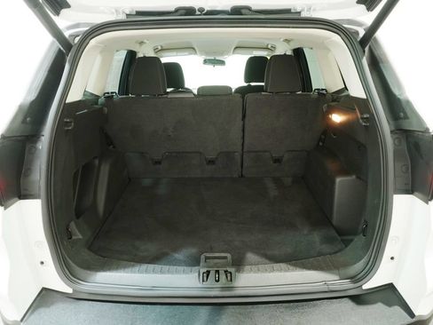 Used 2017 Ford Escape SE w/ Equipment Group 201A AWD/4WD image 6
