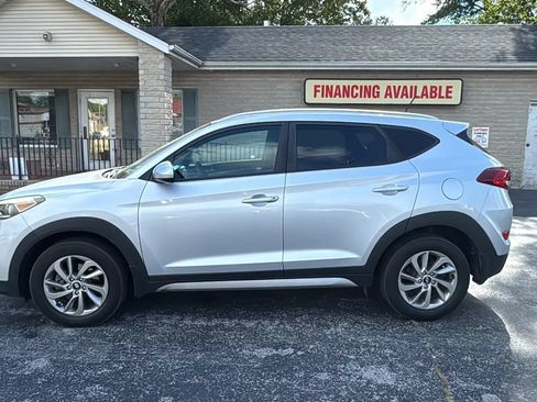 Used 2017 Hyundai Tucson SE w/ SE Popular Package 02 AWD/4WD image 4