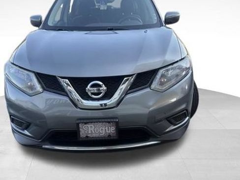 Used 2016 Nissan Rogue S FWD image 3