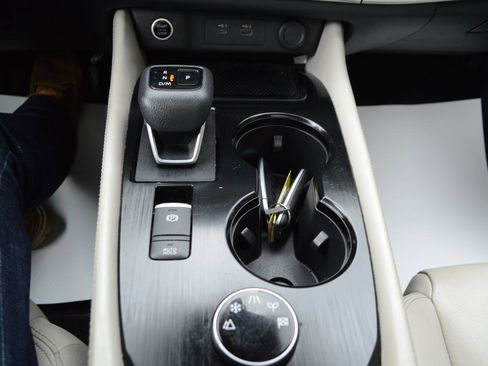 Used 2023 Nissan Rogue SL image 27