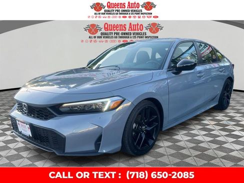 Used 2025 Honda Civic Sport image 2