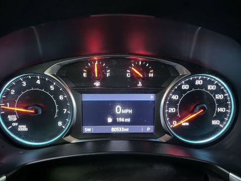 Used 2024 Chevrolet Equinox Premier FWD image 19