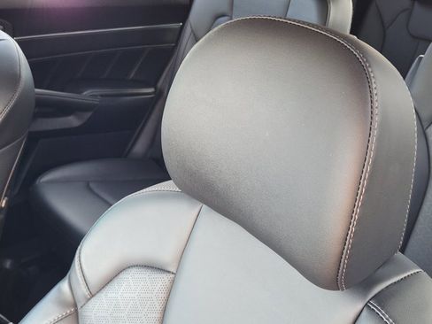 Certified 2023 Kia Sorento SX image 14