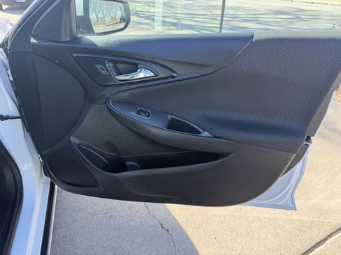 Used 2022 Chevrolet Malibu RS image 23