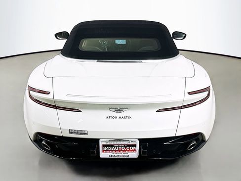 Used 2019 Aston Martin DB11 Volante image 6