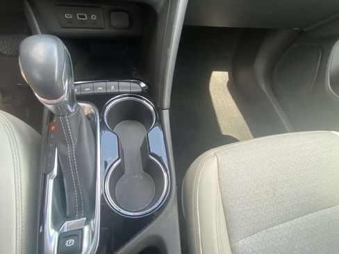 Used 2022 Buick Encore GX Select AWD/4WD image 24