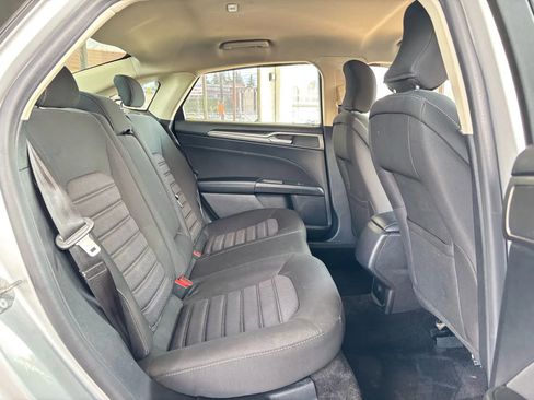 Used 2018 Ford Fusion SE image 23